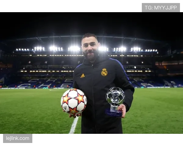 哲科与本泽马：从单点爆破到体系渗透的终结者进化路径